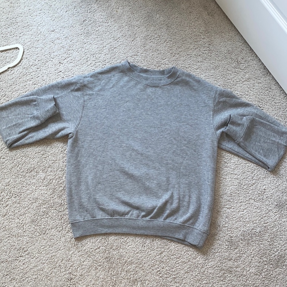 Gray sweatshirt